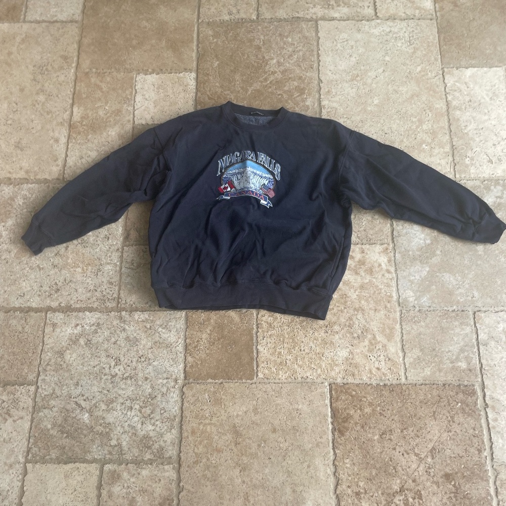 Women's Brandy Melville Niagara Falls Sweatshirt